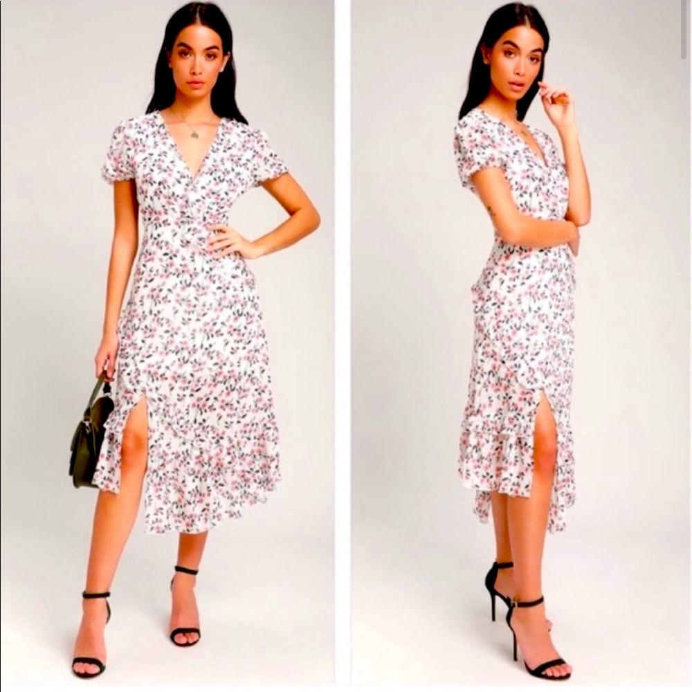 Lulu’s petal and poetry floral dress NWT large